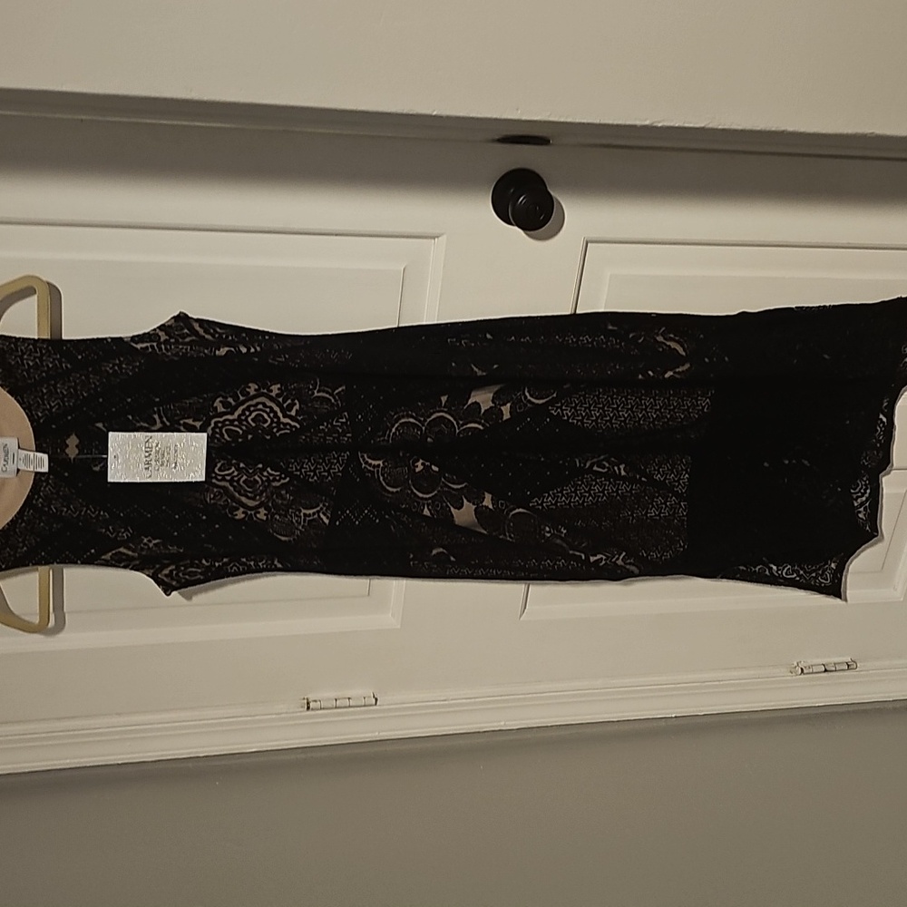Carmen Valvo Nude & Black Lace Dress - Picture 5 of 9